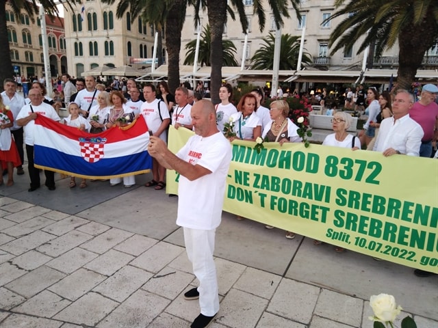 Mimohod 8372 „ Ne zaboravi Srebrenicu“